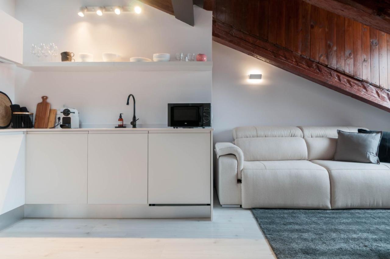 Hellenhost - Gran Vía Apartamento