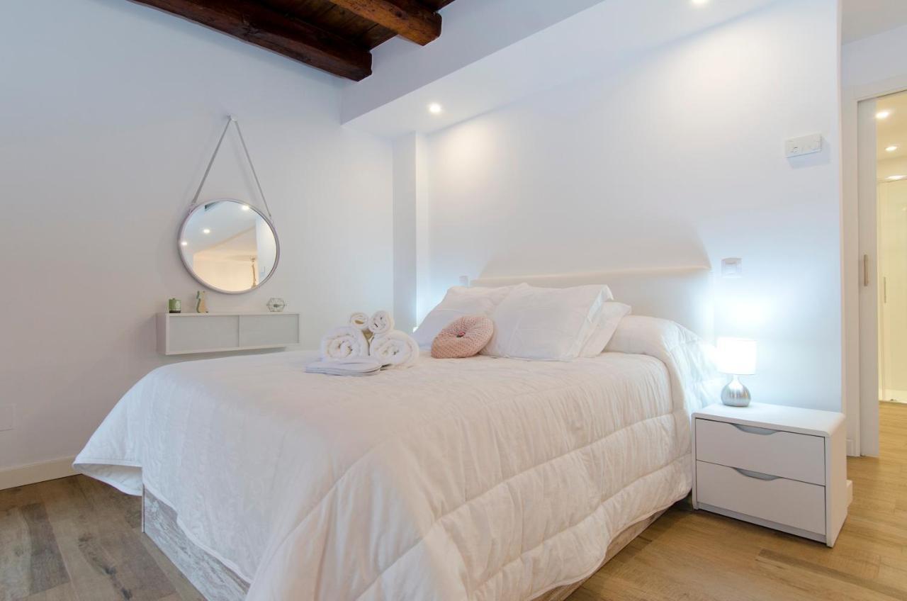 Hellenhost - Gran Vía Apartamento *