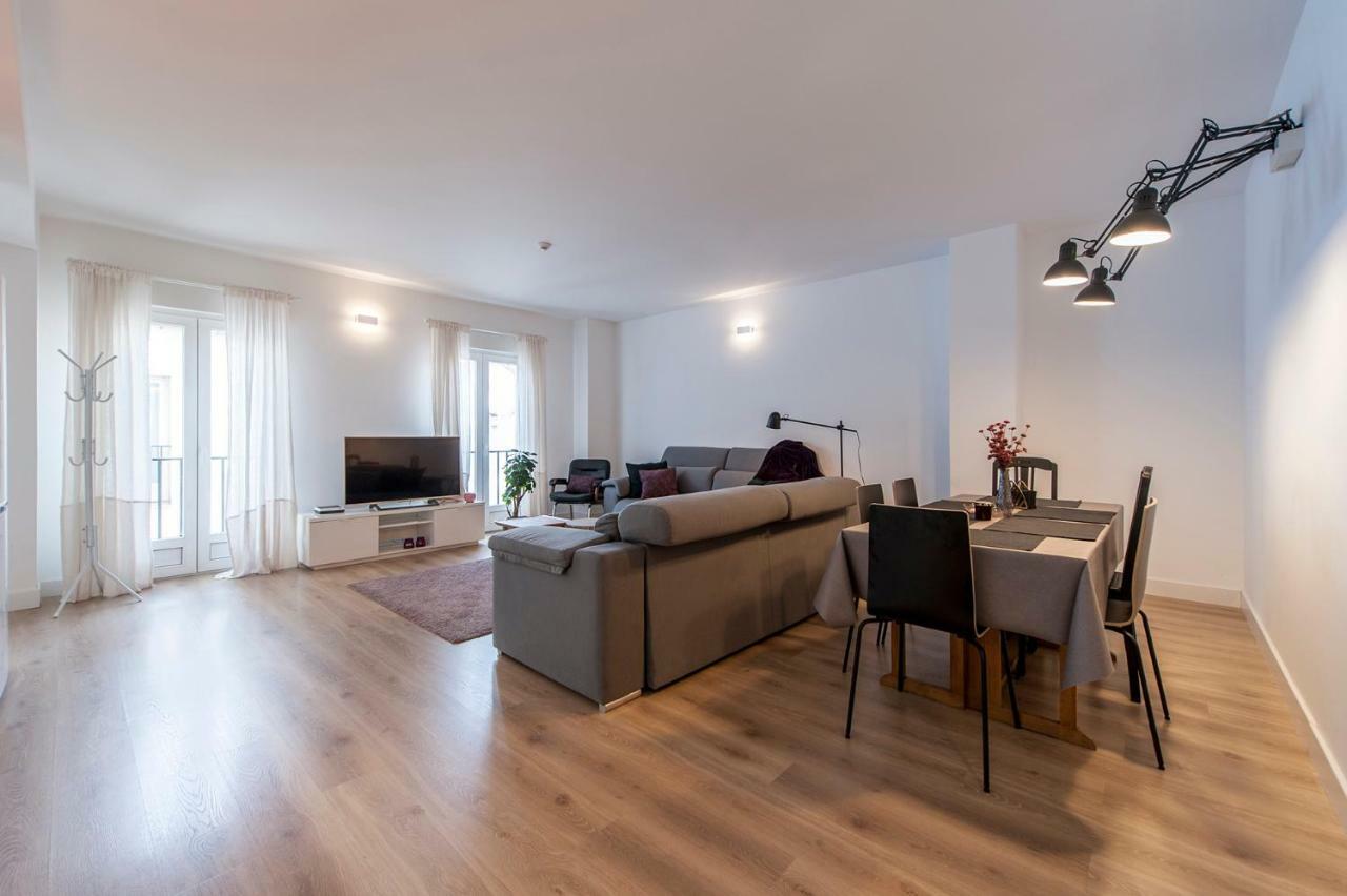 Hellenhost - Gran Vía Apartamento